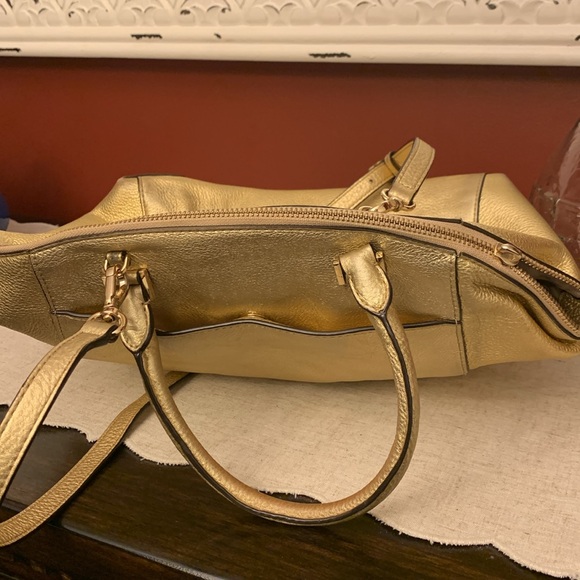 Michael Kors Rare MK LARGE METALLIC SATCHEL Gold - Picture 7 of 9